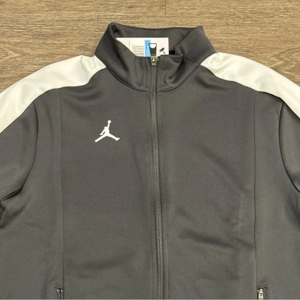 Jordan Men's Black and White Jacket sz M